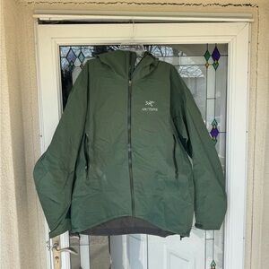 Arc'teryx Men's Forest Green Performance Jacket